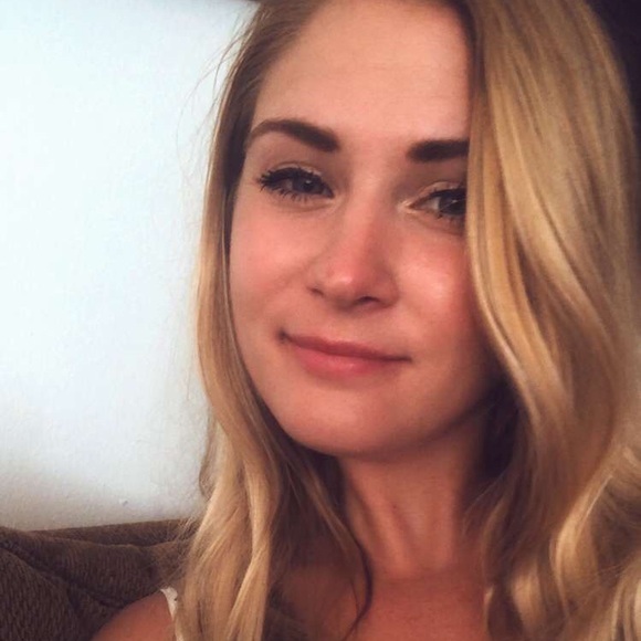 Meet your Posher, Jillian - Picture 1 of 1